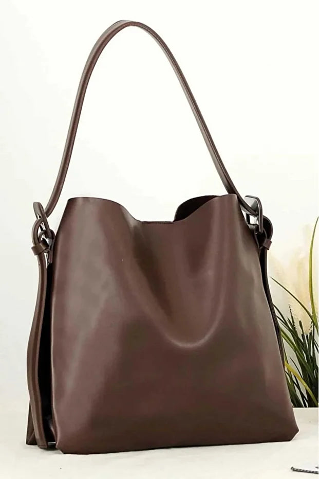 Kadın Büyük Boy Mıknatıslı Kapaklı İç Fermuarlı Ayarlanabilir El ve Omuz Çantası