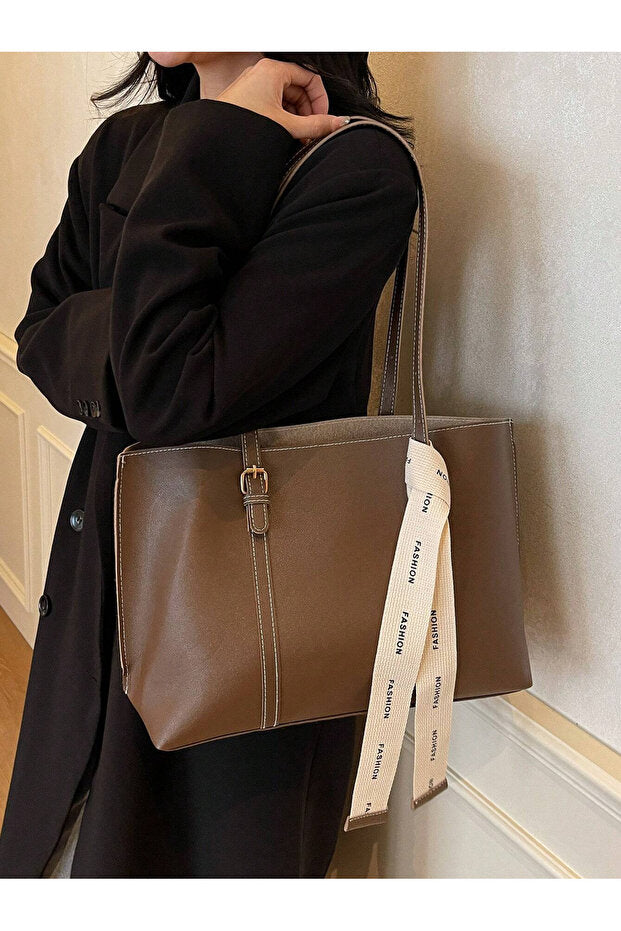 Mona Fiyonk Detaylı Hafif Büyük Boy Kadın El Ve Omuz Çantası